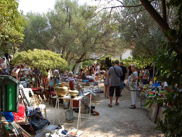 4 - Vide grenier du 12-09-09